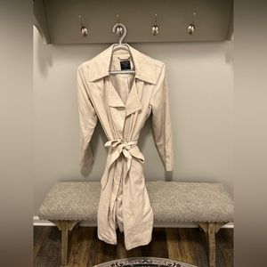 Abercrombie & Fitch Trench